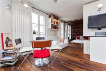 Location courte durée d'un grand studio pour 3 rue Vieille du Temple à Saint Paul, Paris 4ème