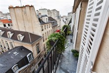 Studio alcôve pour 3 à louer à la semaine avec un balcon rue Vieille du Temple à Saint Paul, Paris 4ème