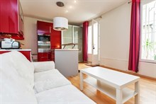 Location annuelle d'un F2 refait à neuf pour 2 bd du Montparnasse Paris 15ème