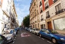 Ancienne boutique meublée avec 2 chambres à louer en courte durée pour 7 à Montmartre Paris 18ème