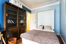 Location temporaire d'un F3 meublé avec 2 chambres pour 4 et balcon à Turbigo Paris 3ème