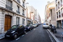 A louer en courte durée pour 2 ou 4 agréable F2 meublé à La Motte Picquet Grenelle Paris 15ème