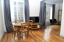 Location meublée saisonnière d'un F3 design pour 6 bd de Grenelle Paris 15ème