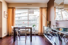 A louer à la semaine pour 4 appartement meublé avec terrasse à Cambronne Paris 15ème