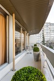 Location meublée en courte durée d'un F2 pour 4 avec terrasse à Cambronne Paris 15ème