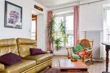 Location d'un studio meublé pour courts séjours à 2 ou 4 personnes à République Paris 11ème