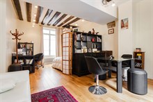 A louer à la saison spacieux studio pour 4 au coeur du quartier Latin Paris V