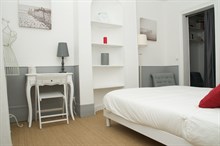 A louer en courte durée pour 4 appartement de 2 pièces moderne à Commerce Paris 15ème