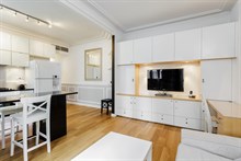 Location d'un appartement meublé à l'année avec balcon et 2 pièces à Montparnasse Paris 15ème