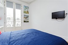 Location mensuelle à l'année d'un F2 avec balcon à Montparnasse Paris 15ème arrondissement