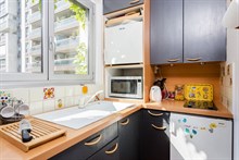 Location meublée mensuelle d'un F2 agréable à Montparnasse Paris 15ème arrondissement