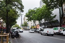 F2 typiquement parisien à louer en courte durée pour 2 ou 3 personnes avenue de Versailles Paris 16ème