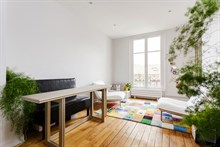 Location meublée temporaire d'un agréable F2 moderne et refait à neuf à Montparnasse Paris 15ème