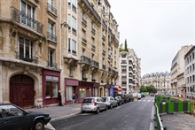 F2 confortable à louer en courte durée pour 2 à Montparnasse Paris 15ème