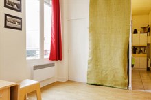 Location mensuelle d'un studio meublé confortable pour 2 à deux pas de Montmartre, Paris 18ème