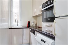 A louer au mois appartement de 2 pièces confortable rue Saint Charles à Balard Paris 15ème