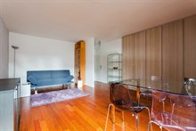 Location meublée au mois d'un appartement de 2 pièces avec terrasse rue Lecourbe à Balard Paris 15ème