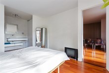 Location meublée temporaire d'un appartement de 2 pièces avec terrasse rue Lecourbe à Balard Paris 15ème