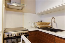 Studio moderne refait à neuf à louer en courte durée pour 2 avenue du Maine à Alésia Paris 14ème