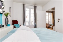 Location meublée au mois d'un F2 pour 2 à Gambetta Paris 20ème arrondissement