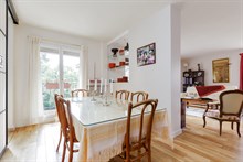 Location meublée mensuelle d'un grand F5 confortable avec 3 chambres et terrasse à Boulogne