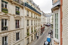 Location au mois d'un F3 de standing à Passy Paris 16ème arrondissement