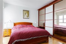 Location temporaire meublée pour 4 avec 2 chambres à Montparnasse Paris 15ème arrondissement