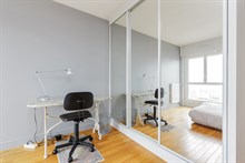 Location meublée mensuelle d'un F2 pour 4 avec 2 chambres à Montparnasse Paris 15ème