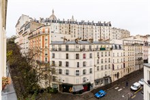 Location meublée de courte durée d'un F2 de standing pour 4 à Montmartre Paris 18ème