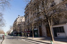 Location meublée mensuelle d'un F3 confortable pour 2 ou 4 boulevard Pasteur à Montparnasse Paris 15ème