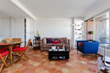 Location meublée de courte durée d'un appartement de 2 pièces avec terrasse à Montparnasse Paris 15ème