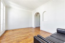Location vide d'un appartement de 3 pièces avec balcon et 2 chambres entre Cambronne et Commerce Paris 15ème