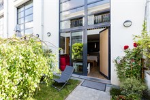 A louer en courte durée pour 4 belle maison moderne avec jardin et 2 chambres à Gentilly