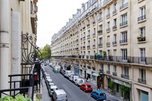 Appartamento di 40 m2 per 2 fino a 5 ospiti, al 2 piano di un edificio nel quartiere Daumesnil, 12 distretto di Parigi.