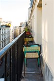 Colorato ed elegante appartamento di 2 stanze e balcone esterno in zona Bastille, 11° distretto di Parigi.