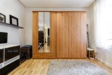 Appartamento di 2 stanze su 24 m2 per 2 persone nel 18° distretto di Parigi da affittare mensilmente.