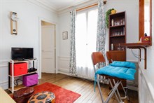 Appartamento per 2 o 4 persone , con 2 stanze e di 32 m2, al 2° piano senza ascensore, nel 18° distretto di Parigi.