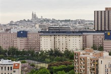 Appartamento di 65 m2 con 3 stanze e terrazza con vista per 6 persone, al 14° piano con ascensore, in zona Saint Ouen.