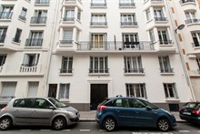 Appartamento Suffren di 63 m2, con 2 camere, nel celebre quartiere Village Suisse, nel 15esimo distretto di Parigi