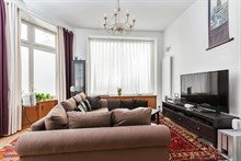 Spazioso appartamento di 3 stanze su una superficie di 90 m2, ideale per un soggiorno in famiglia