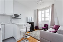 Luminoso appartamento di 23 m2 per 2 o 4 persone nel cuore del 6° distretto di Parigi, quartiere Saint Placide