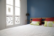 Short term furnished rental for 4 with terrace center of Marais Paris 3rd