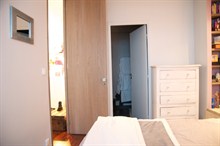 monthly rental for spacious apartment furnished for 4 avenue de Versailles Paris 16th