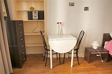 Live like a local in this studio apartment for 2 at Daumesnil, Paris 12th, available by the week or month