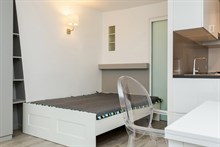 Short-term Paris vacation rental near Montparnasse Paris 5th District, perfect for family or friends, sleeps 4