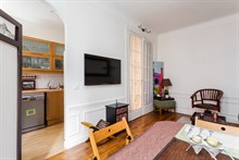 Vacation rental in Paris 16th arrondissement, long-term stays in 2-room turn-key apartment with plenty of privacy in calm area