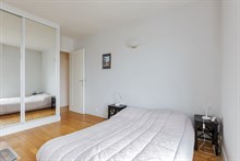 Affordable, Beautiful, furnished, 4-person apartment available for weekly rental near Montparnasse Tower, Paris 15th