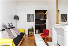 A louer en courte durée au mois bel appartement de 2 pièces à la décoration moderne aux Invalides Paris 7ème