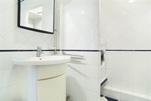 Location meublée confortable d'un bien de 2 pièces pour 2 ou 4 personnes à Odéon Paris 6ème