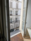 Appartement de standing refait à neuf F2 à louer meublé à l'année à Solférino rue du Bac Paris 7ème arrondissement